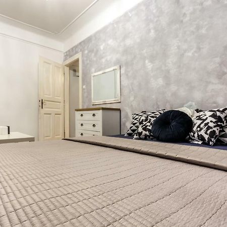 Apartment On Sharanevycha リヴィウ エクステリア 写真
